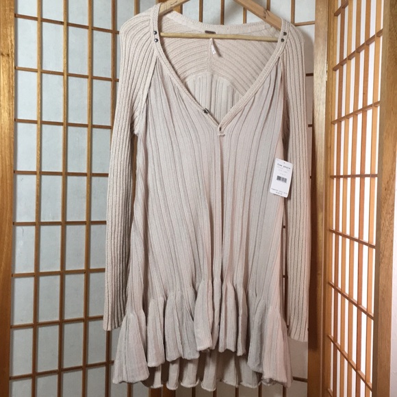 Free People Tops - Free People Ribs and Ruffles NWT